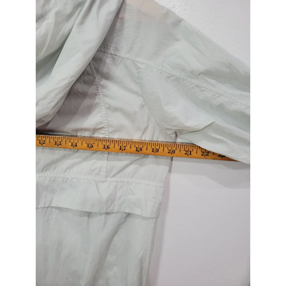 Lululemon Lightweight Hood Lite Windbreaker Packable Jacket Pale‎ Green Size 6